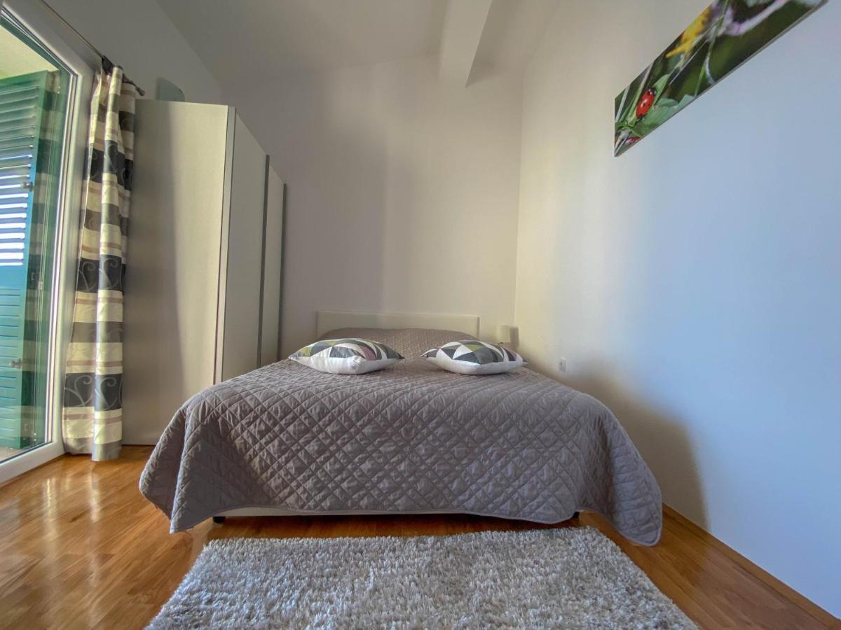 Hotel Apartman Ivan à Makarska Extérieur photo