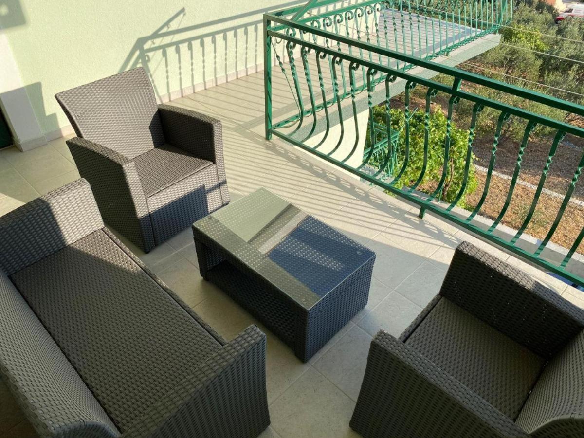Hotel Apartman Ivan à Makarska Extérieur photo